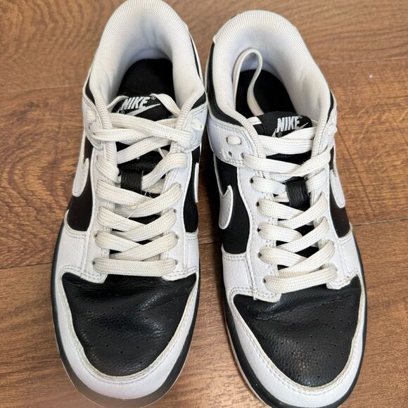 Nike Dunk Low Size Womens 7 Reverse Panda Sneakers Black & White PD9064-011 - Picture 4 of 7